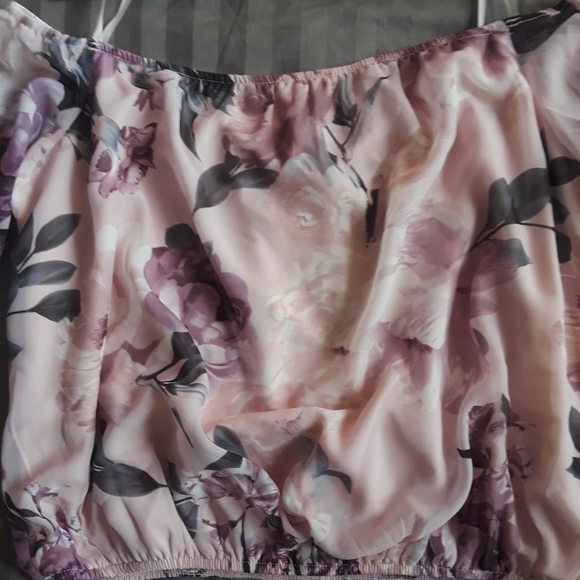 Floral chiffon off the shoulder top - Picture 2 of 3